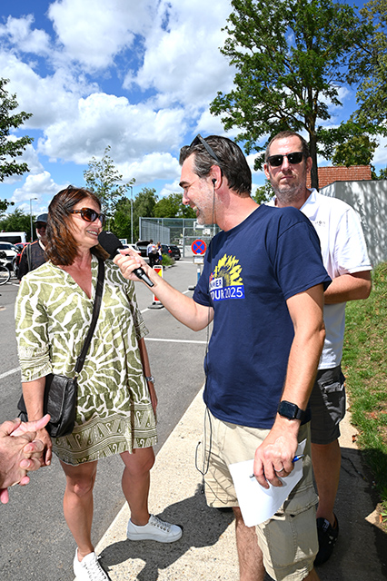 Jutta Gröschel (Obfrau der Union Jazztanz) plauderte mit Clemens Krautzer (v. l.) über ihre Motivation sich um den Jazztanz zu kümmern. Alle Fotos: Gabriele Hohenegger 